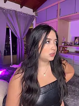 Emiily Moore1 online show from 5, 12, 2025