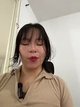 aliciia 23 online show from 6, 11, 2025