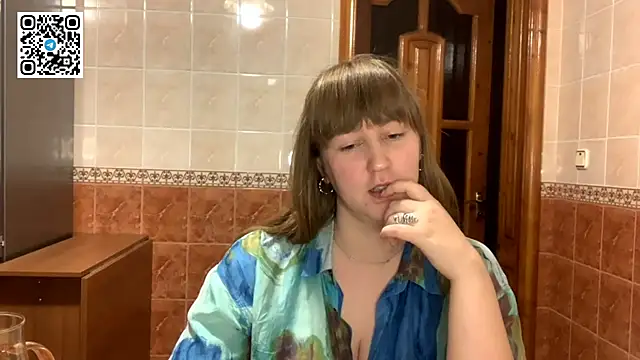 MaroonMoon  online show from 5, 11, 2025