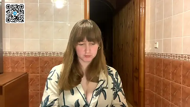 MaroonMoon  online show from 2, 11, 2025