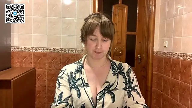 MaroonMoon  online show from 9, 11, 2025