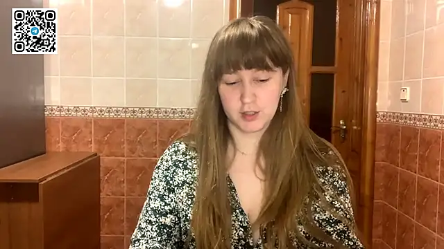 MaroonMoon  online show from 11, 11, 2025