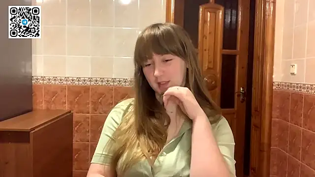 MaroonMoon  online show from 18, 11, 2025