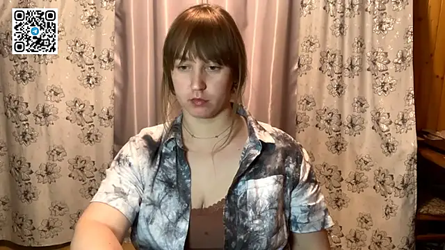 MaroonMoon  online show from 15, 10, 2025