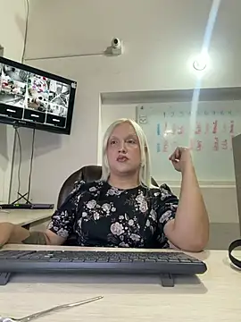 Snapshot of Sun_Sooll_ chatting on 11, 6, 2026 Sun Sooll online show from 11, 6, 2026
