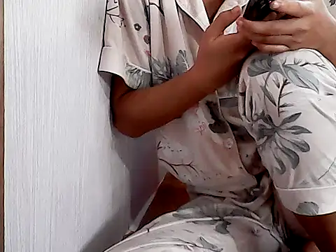 pinay-momm1682 online show from 20, 6, 2026