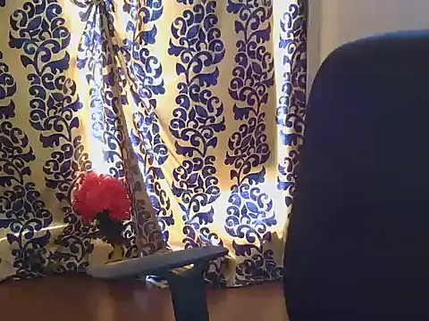 Snapshot of hottest_mahii chatting on 17, 10, 2025 hottest mahii online show from 17, 10, 2025