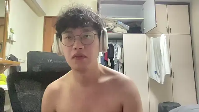 Passionatetwink2 online show from 12, 2, 2026