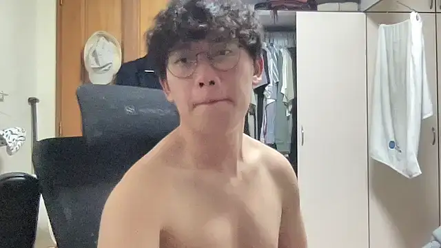 Passionatetwink2 online show from 6, 3, 2026