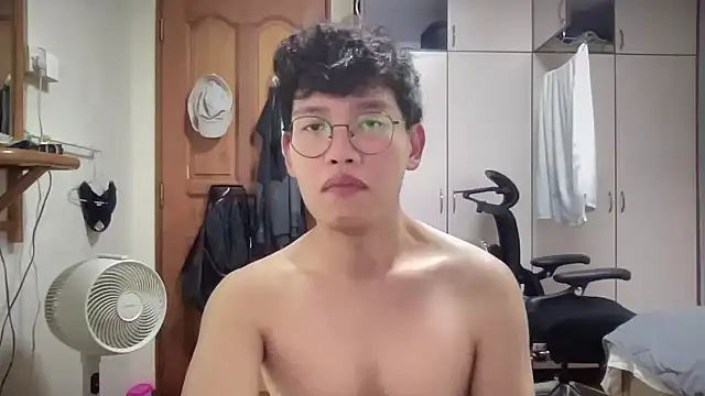 Passionatetwink2 online show from 2, 10, 2025