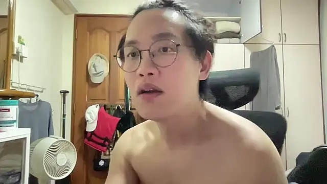 Passionatetwink2 online show from 11, 3, 2026