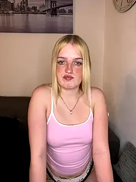 DieBlondeHannah online show from 1, 10, 2025
