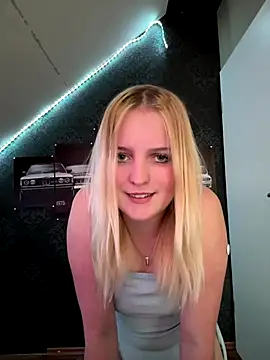 DieBlondeHannah online show from 11, 9, 2025