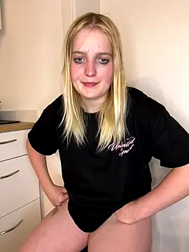 DieBlondeHannah online show from 17, 9, 2025