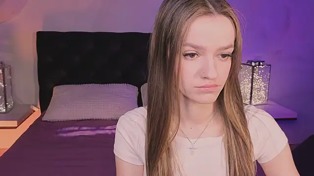 E l i z e  online show from 21, 4, 2026