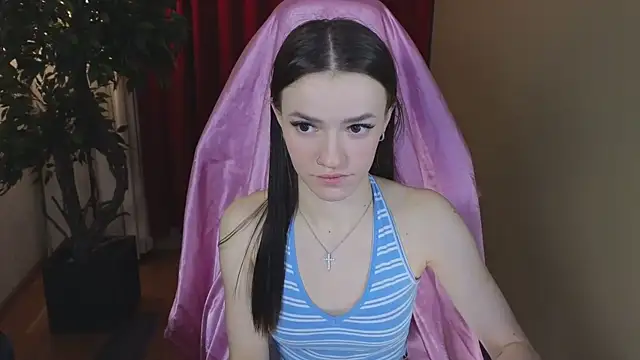 E l i z e  online show from 15, 11, 2025