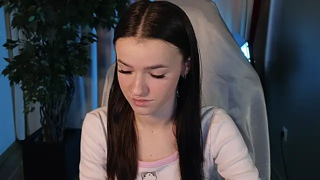 E l i z e  online show from 17, 10, 2025