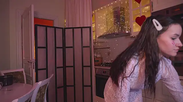 E l i z e  online show from 13, 2, 2026