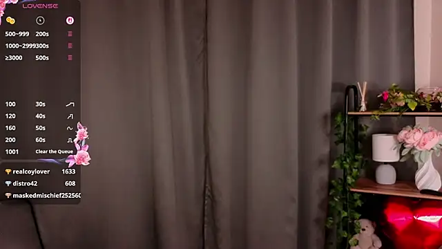 AnnieKim  online show from 18, 4, 2026