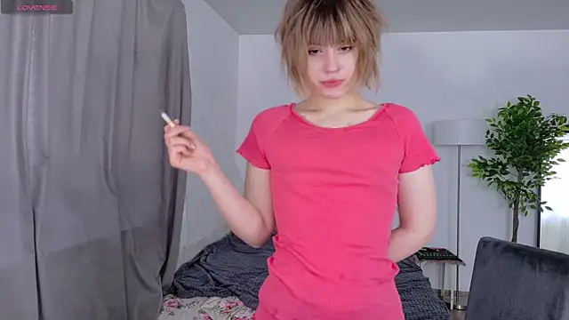 KikiMoor online show from 28, 6, 2026