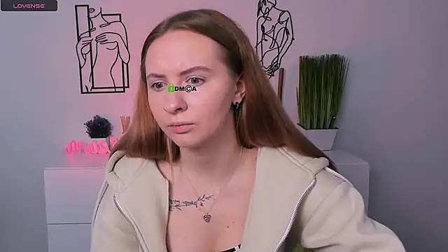 mila glow1 online show from 9, 10, 2025