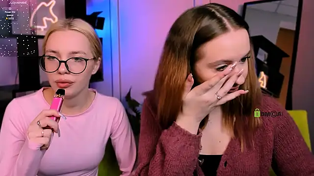 mila glow1 online show from 23, 11, 2025