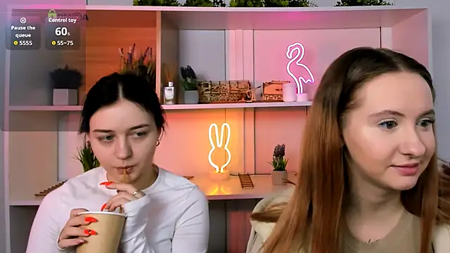 mila glow1 online show from 24, 11, 2025