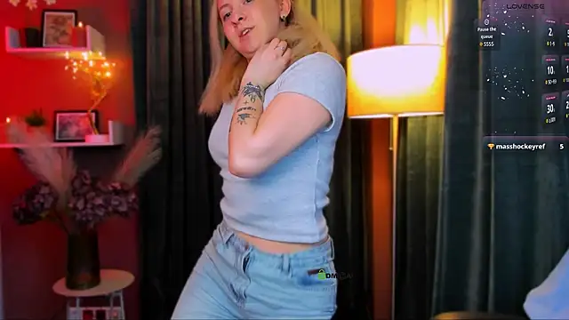 mila glow1 online show from 20, 4, 2026