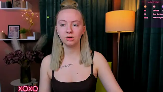 mila glow1 online show from 14, 4, 2026