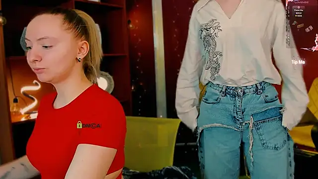 mila glow1 online show from 13, 4, 2026