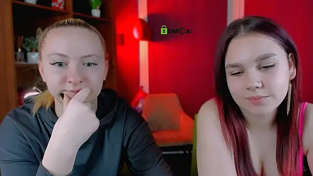 mila glow1 online show from 13, 2, 2026