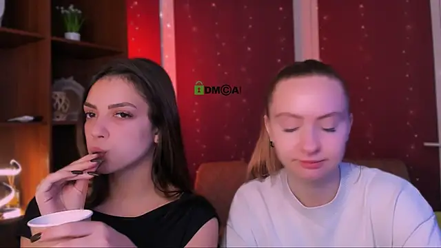 mila glow1 online show from 25, 11, 2025