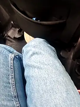 Snapshot of Horny_mummy chatting on 25, 9, 2025 Horny mummy online show from 25, 9, 2025