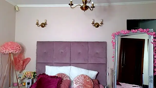 Nicole Bond online show from 21, 2, 2026