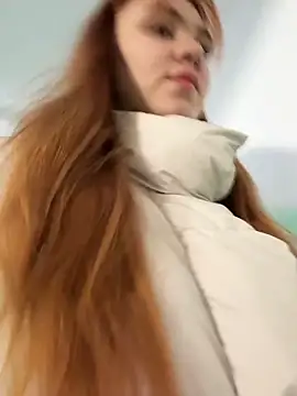 LunaMillie online show from 23, 4, 2026