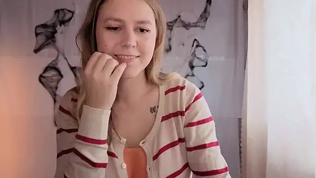 Snapshot of ShyMistery chatting on 1, 11, 2025 ShyMistery online show from 1, 11, 2025