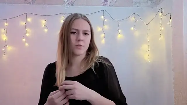 Snapshot of ShyMistery chatting on 10, 11, 2025 ShyMistery online show from 10, 11, 2025