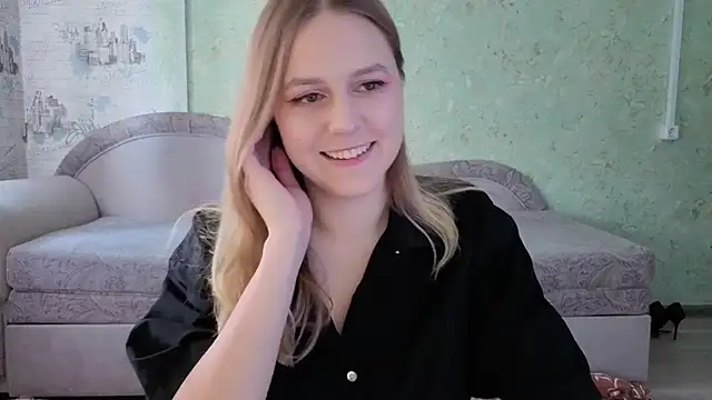 Snapshot of ShyMistery chatting on 14, 10, 2025 ShyMistery online show from 14, 10, 2025