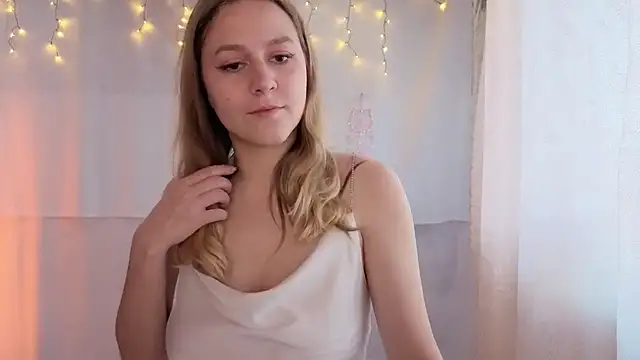 Snapshot of ShyMistery chatting on 6, 11, 2025 ShyMistery online show from 6, 11, 2025