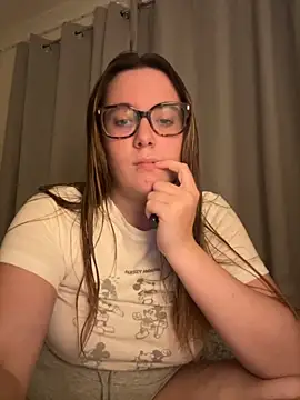 EmilyEast online show from 21, 9, 2025