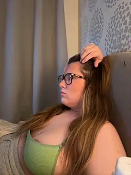 EmilyEast online show from 24, 9, 2025