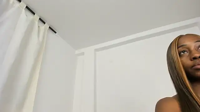 Ebony danik online show from 10, 10, 2025