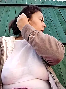 Snapshot of LenaBloomy chatting on 31, 10, 2025 LenaBloomy online show from 31, 10, 2025