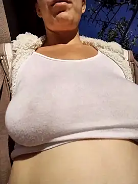 Snapshot of LenaBloomy chatting on 29, 10, 2025 LenaBloomy online show from 29, 10, 2025