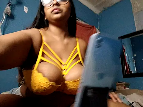 IndianScarlettVixen online show from 27, 9, 2025