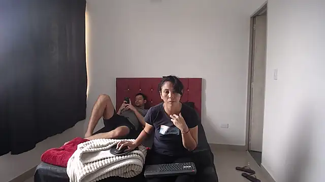 yohacriss online show from 28, 11, 2025