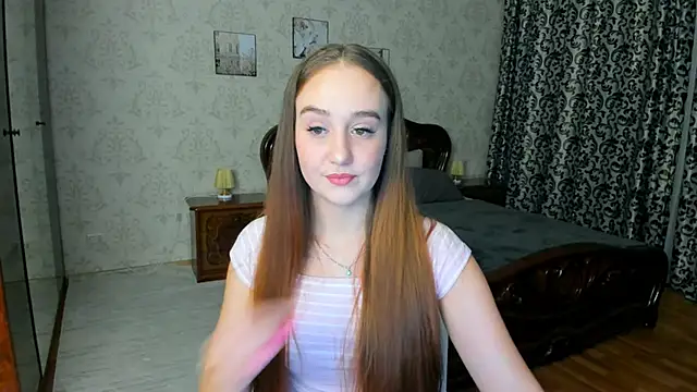 Snapshot of SabrinaCandi chatting on 28, 10, 2025 SabrinaCandi online show from 28, 10, 2025