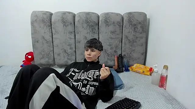 Bruno Cruzz online show from 23, 4, 2026