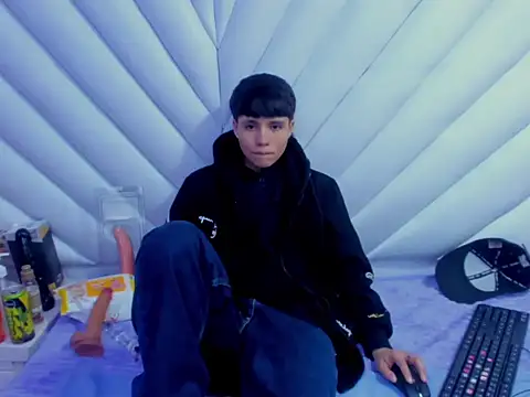 Bruno Cruzz online show from 30, 11, 2025