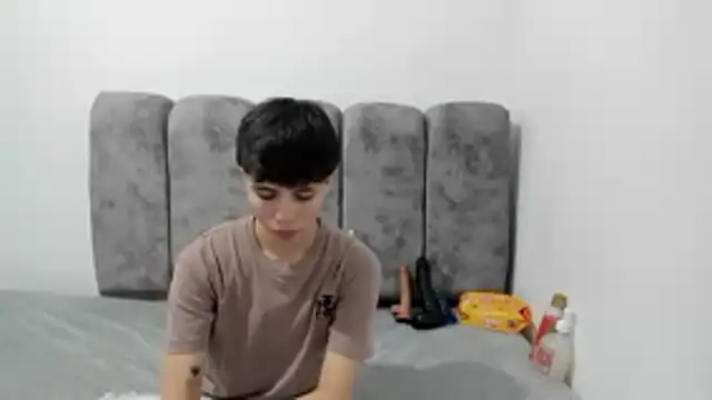 Bruno Cruzz online show from 15, 4, 2026